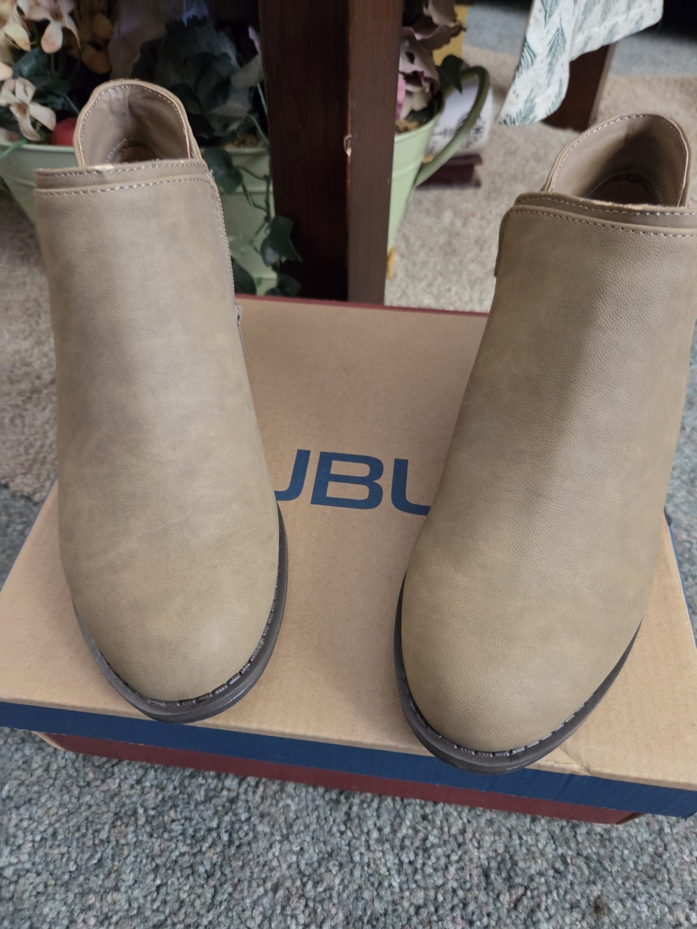 JBU Women's Taupe Ankle Booties